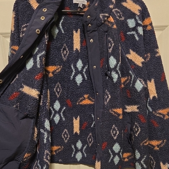 Patterned Fleece Jacket - Picture 6 of 8